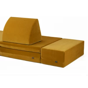 dreamteam | coogeecouch + coogeecuboid | modulares Gästebett | Serie: tesoro-de-oro | Farbe: amber-gold gold | Ansicht: Front coogeecouch + Kissen 
 + coogeecuboid | made in Germany