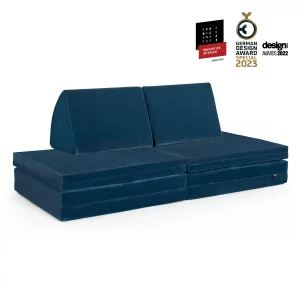 coogeecouch | 3 Awards | German Design Award 2023  | Kindersofa | Serie: meeracle | Farbe: sea-blue hellblau | Ansicht: Front schräg | made in Germany