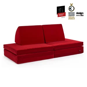 coogeecouch | 3 Awards | German Design Award 2023  | Kindersofa | Serie: scuderia-fantasia | Farbe: chilli-red hellrot | Ansicht: Front schräg | made in Germany